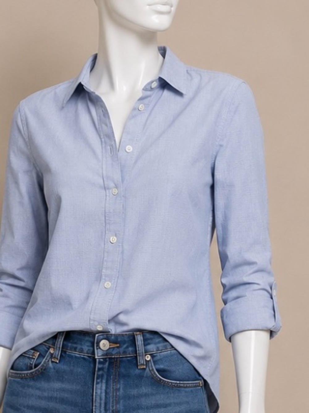 Banana Republic Light Blue Button-Down Cotton Shirt. Size 2